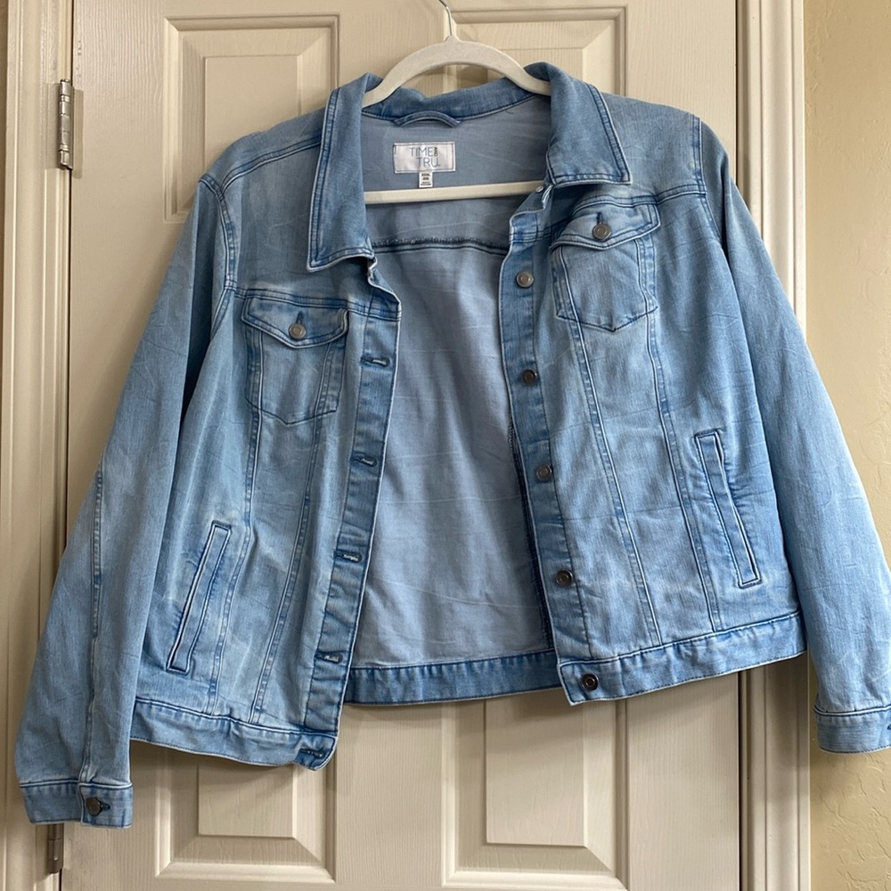 Time and Tru Light Wash Denim Jacket, Size 22